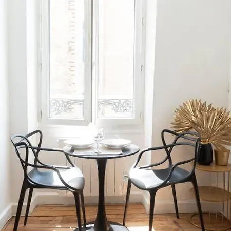 Parisian & Chic -15 Min From Paris Center Apartament *